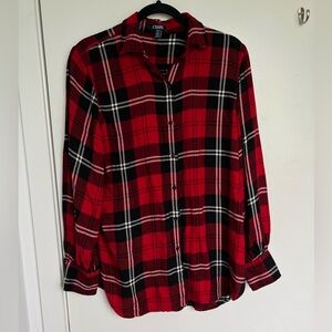 CHAPS plaid button down shirt